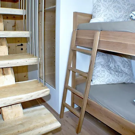 Ur-gmiatli Apartament *